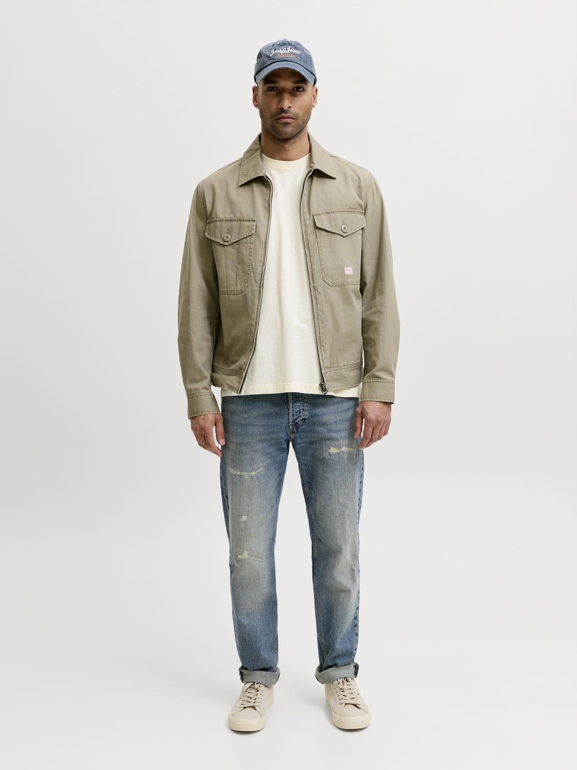 model_shot-front_full